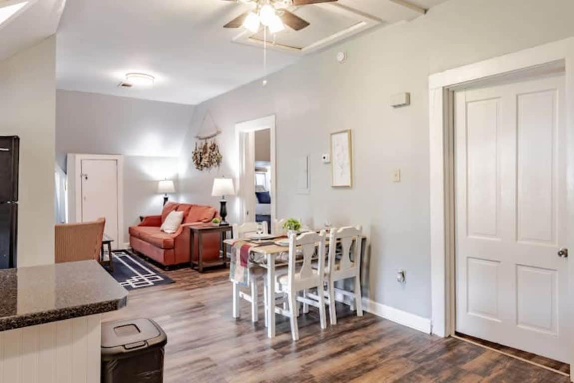 Dauphin District Darling #3-Downtown, Restaurants Apartment Mobile Exterior photo